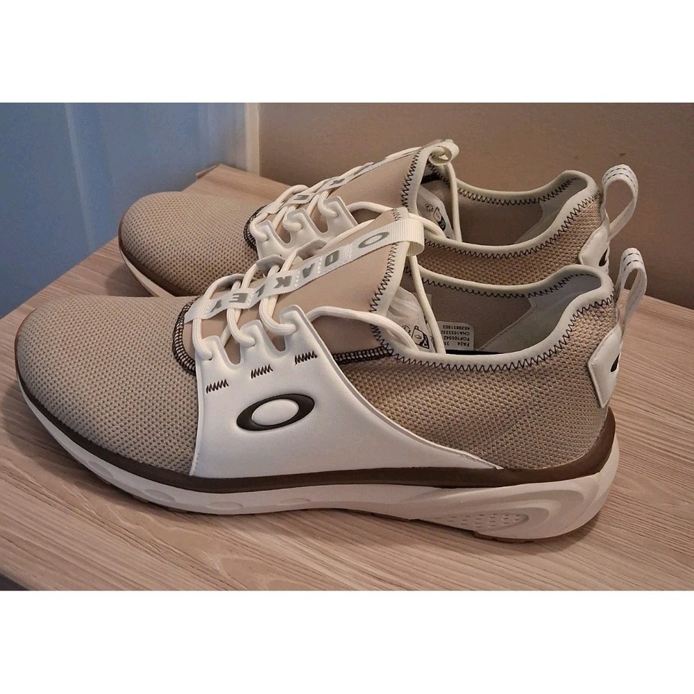 Men's  Oakley Dry OS Knit Sneaker  Size 11